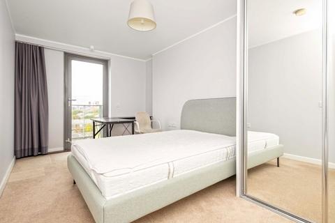 3 bedroom flat to rent, New Festival Avenue, London E14