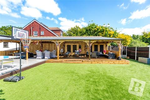 14 Lower Bedfords Road, Romford, RM1 4LY