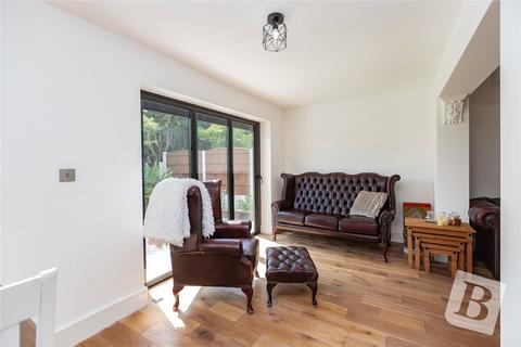 14 Lower Bedfords Road, Romford, RM1 4LY