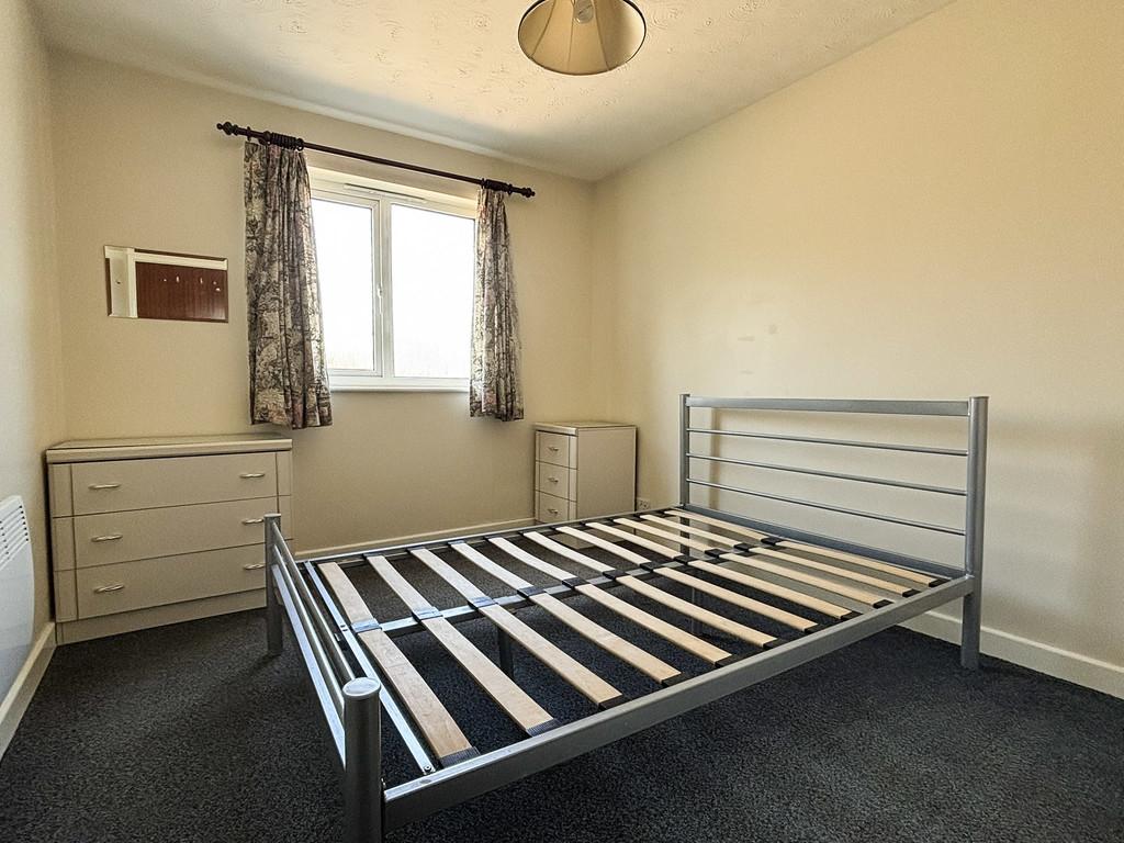 Apartment in Cambridge, Petersfield - View 4