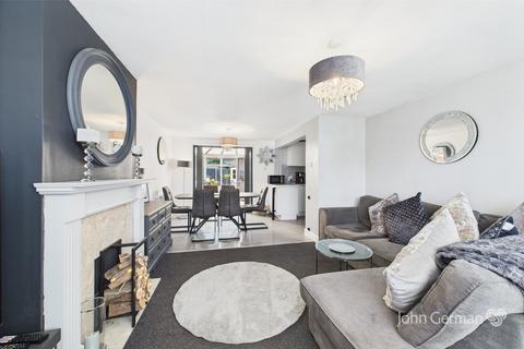 3 Hawthorn Crescent, Findern, Derby, DE65 6AN