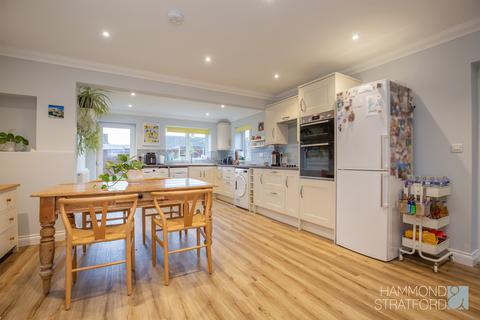 3 bedroom detached bungalow for sale, Main Road, Swardeston
