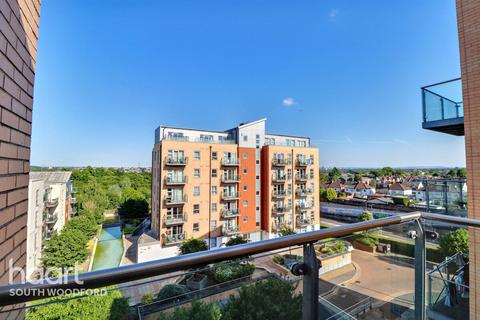 2 bedroom apartment for sale, Kingswood Heights, South Woodford