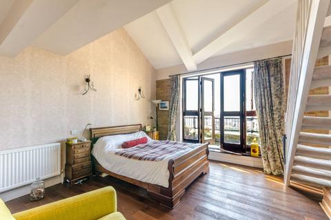 3 bedroom penthouse for sale, The Highway, Wapping, London, E1W