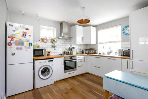 14 Linscott Road, London, E5 0RD
