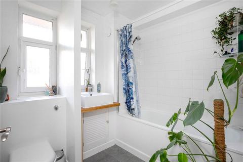 14 Linscott Road, London, E5 0RD