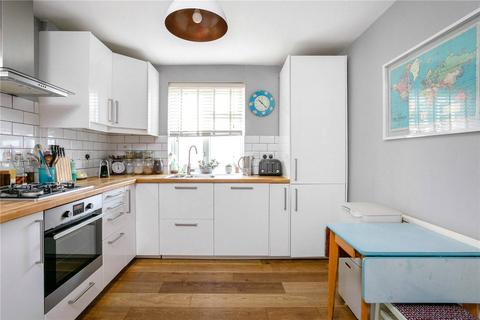 14 Linscott Road, London, E5 0RD