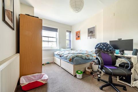 3 bedroom maisonette to rent, Vauban Estate, Bermondsey, London, SE16