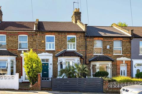 122 Sandhurst Road, London, SE6 1XD