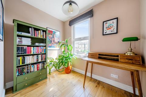 122 Sandhurst Road, London, SE6 1XD