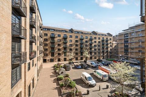 Cayenne Court, Shad Thames, London, SE1
