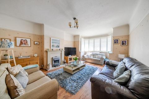 16 Hawkhurst Way, West Wickham, BR4 9PF
