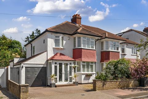 16 Hawkhurst Way, West Wickham, BR4 9PF