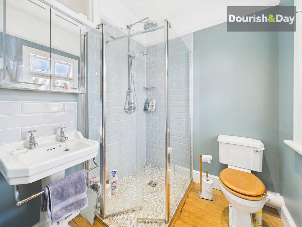 Ensuite