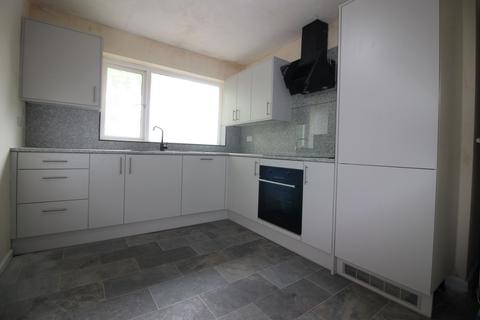 2 bedroom maisonette to rent, Oak Lane, Burntwood