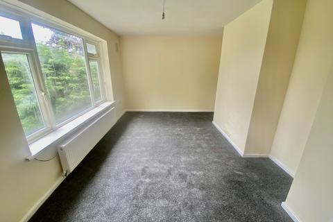 2 bedroom maisonette to rent, Oak Lane, Burntwood
