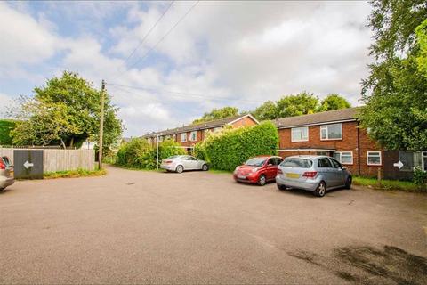 2 bedroom maisonette to rent, Oak Lane, Burntwood