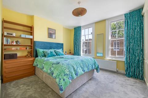 2 bedroom terraced house for sale, Clarence Way, London