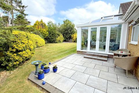 6 Doverfield, Goffs Oak, Waltham Cross, EN7 5EL