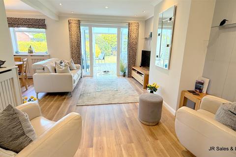 6 Doverfield, Goffs Oak, Waltham Cross, EN7 5EL