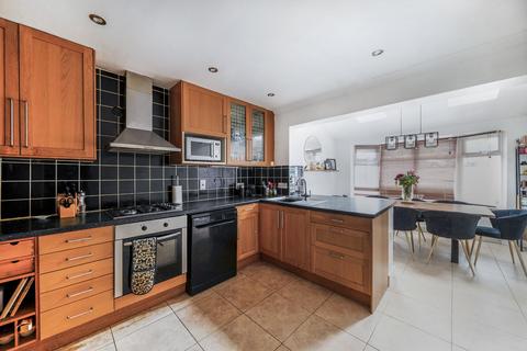 3 bedroom terraced house to rent, Wolf Lane, Windsor, SL4