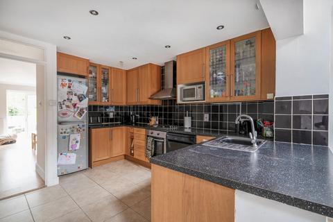 3 bedroom terraced house to rent, Wolf Lane, Windsor, SL4