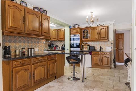 5 bedroom detached house for sale, Baldwyns Park, Bexley