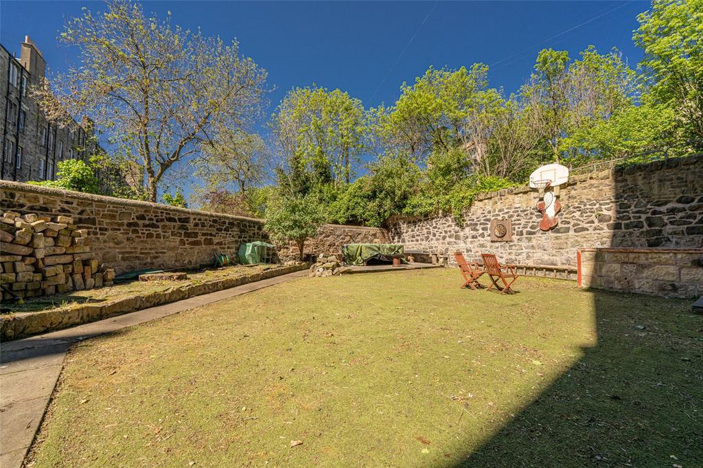 Shared Rear Garden