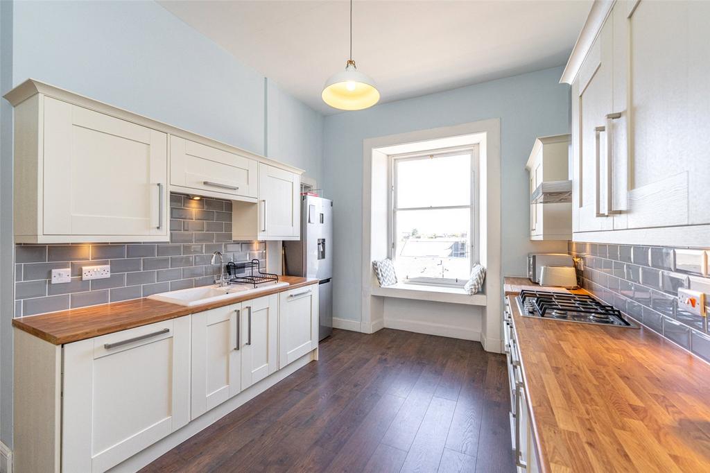 Dining Kitchen Alt