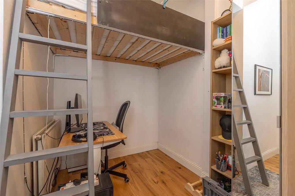 Boxroom Alt