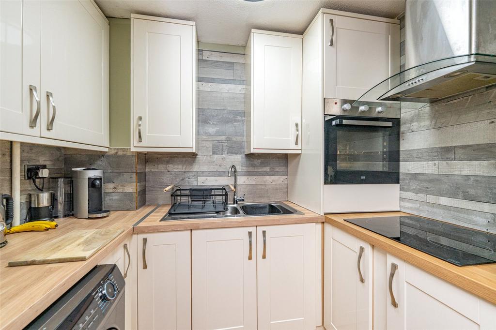 Kitchen Alt