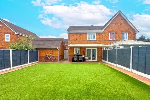 3 bedroom semi-detached house for sale, Kenilworth Crescent, Walsall