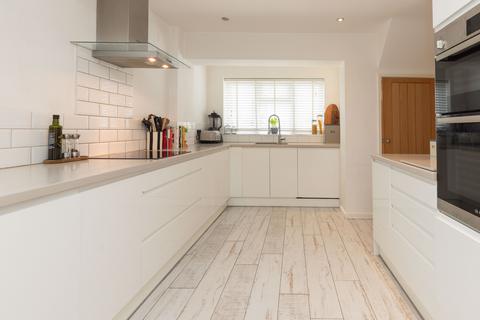 63 Evans Road, Eynsham, Witney, OX29 4QU