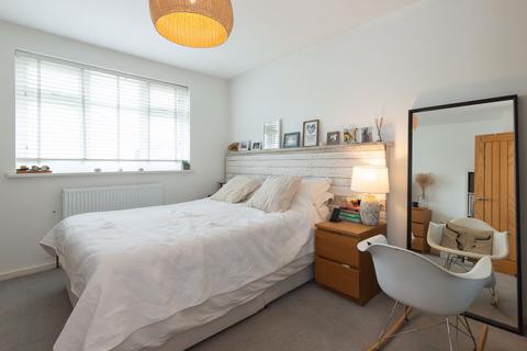 63 Evans Road, Eynsham, Witney, OX29 4QU