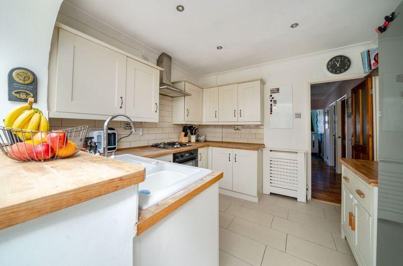 Kitchen angle 2
