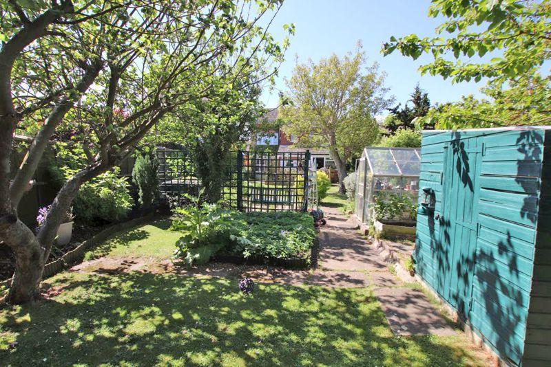 Rear garden reverse