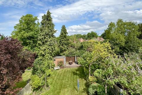 7 Kingsdown Road, Epsom, KT17 3PU