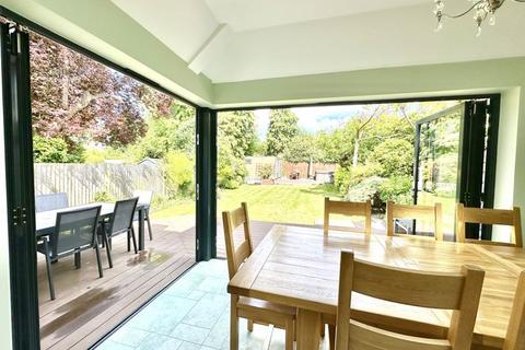 7 Kingsdown Road, Epsom, KT17 3PU