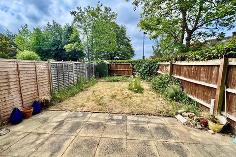 24 Sparkes Close, Bromley, BR2 9GE