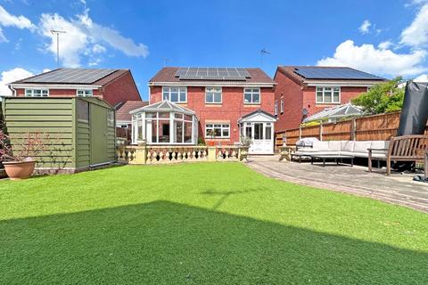 4 bedroom detached house for sale, Grayling Close, Wednesbury