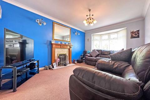 4 bedroom detached house for sale, Grayling Close, Wednesbury