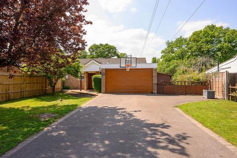 7 Bushey Shaw, Ashtead, KT21 2HP