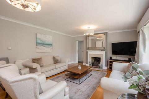 7 Bushey Shaw, Ashtead, KT21 2HP