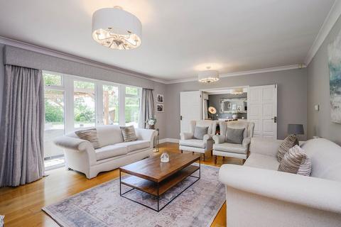 7 Bushey Shaw, Ashtead, KT21 2HP