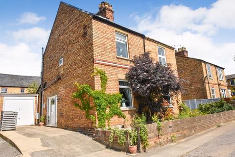 2 bedroom semi-detached house for sale - Coalville Cottages, Stamford