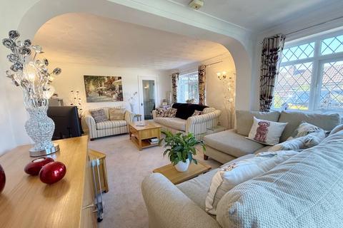 4 Hough Road, Frieston, Grantham, NG32 3BY