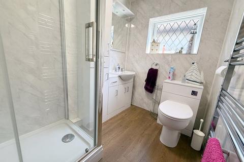 4 Hough Road, Frieston, Grantham, NG32 3BY