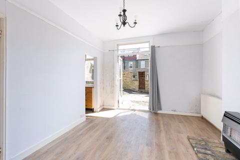 63 Bournemouth Road, London, SW19 3AR