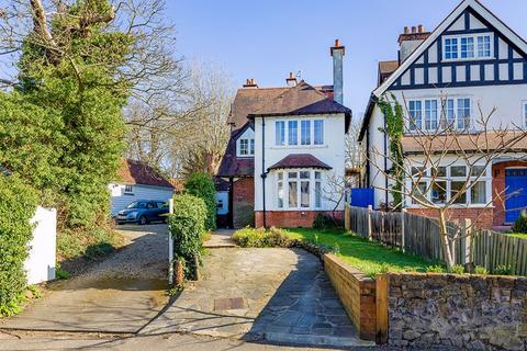 3 bedroom apartment to rent, Portsmouth Road, Thames Ditton