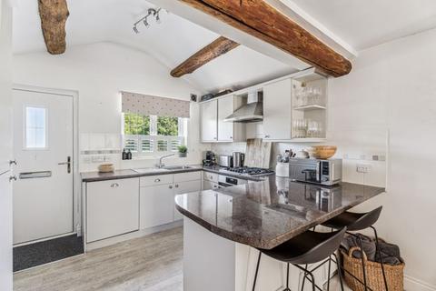 16a Commonside, Downley, High Wycombe, HP13 5XG